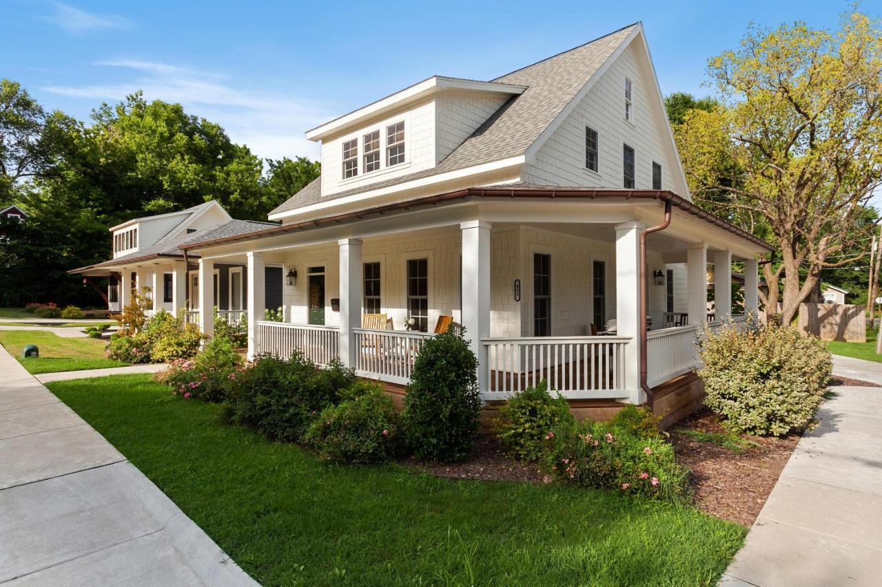 The Sofay Farmhouse - 1 Mile From U Of A - Luxury Amenities Fayetteville Exterior photo