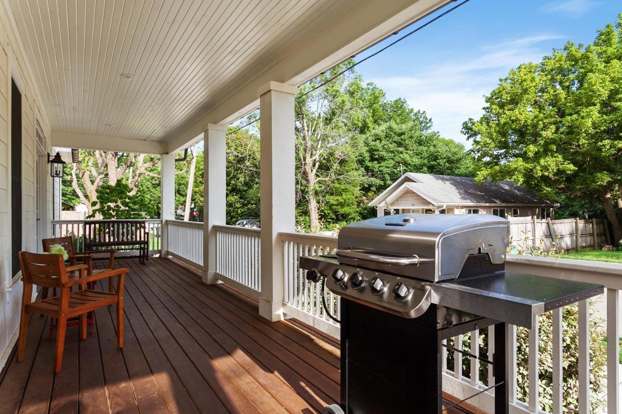 The Sofay Farmhouse - 1 Mile From U Of A - Luxury Amenities Fayetteville Exterior photo